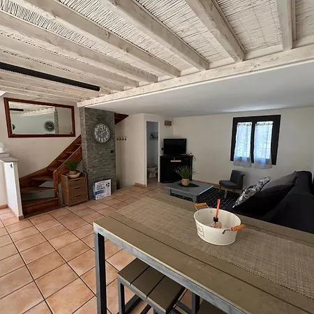 Charmante Avec Terrasse A *