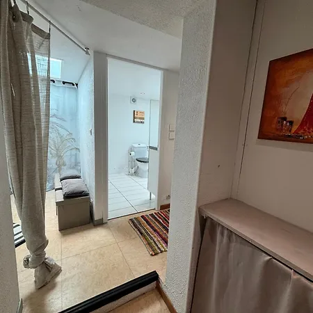 Charmante Avec Terrasse A *